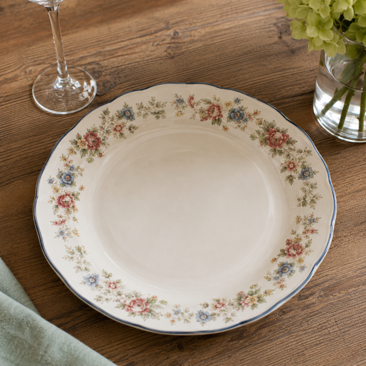 Assiette Vintage à Motif