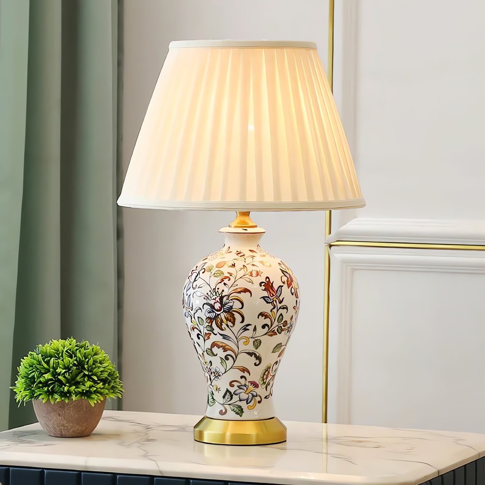 Lampe Vintage En Porcelaine Motif Végétal